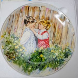 1981 "Be My Friend" Collectible Plate Wedgwood, My Memories By Mary Vickers.